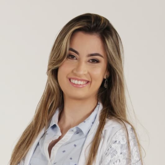 Dra. Roberta Lara de Oliveira Borges, médica psiquiatra geral e infantojuvenil em Goiânia